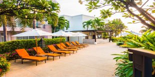 2 Acres Club house